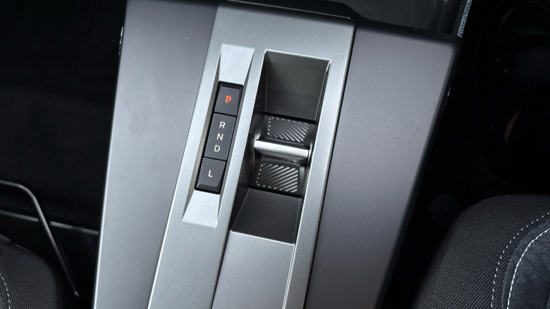 Vauxhall Frontera 1.2 Hybrid Design 5dr e-DCT6 Petrol Estate